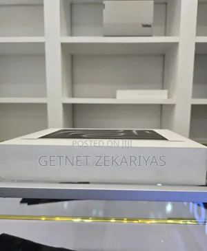 New Laptop Apple MacBook Pro 2023 M3 14-Inch 8GB Apple M3 SSD 512GB