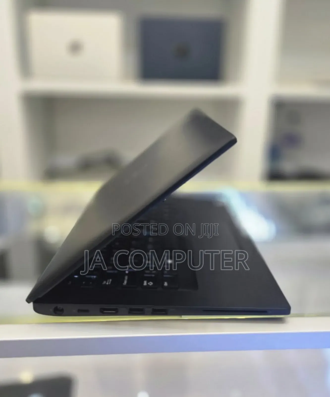 New Laptop Dell Latitude 5310 8GB Intel Core I7 SSD 512GB