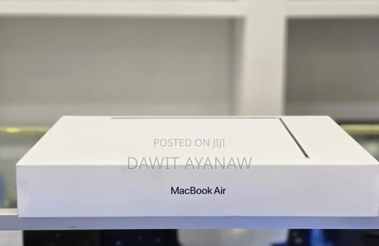 New Laptop Apple MacBook Air 2023 M2 8GB Apple M3 SSD 512GB