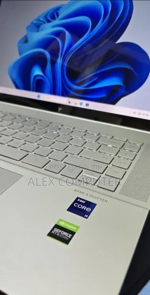New Laptop HP G60T 16GB Intel Core I9 SSD 512GB