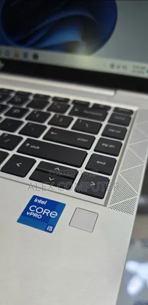 New Laptop HP EliteBook 840 G8 16GB Intel Core I5 SSD 512GB
