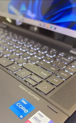 New Laptop HP Envy X360 8GB Intel Core I5 SSD 512GB
