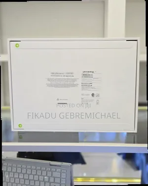 Photo - New Apple MacBook Air 2024 M3 15-inch 8GB Intel Core i7 SSD 512GB