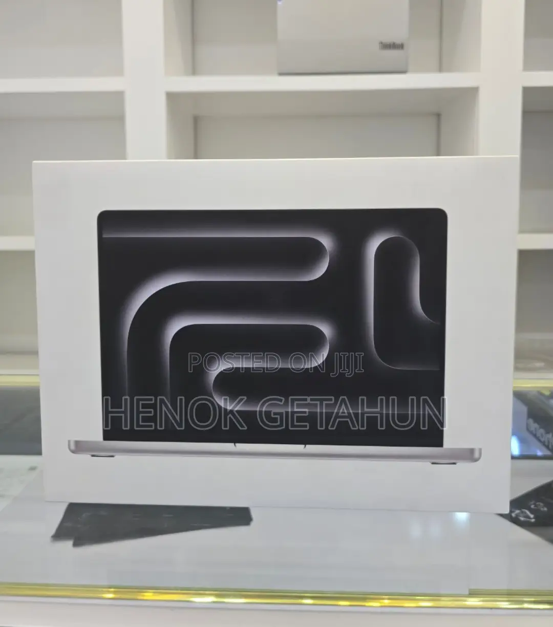 New Apple MacBook Pro 2023 M3 Max 14-inch 8GB Apple M3 SSD 256GB