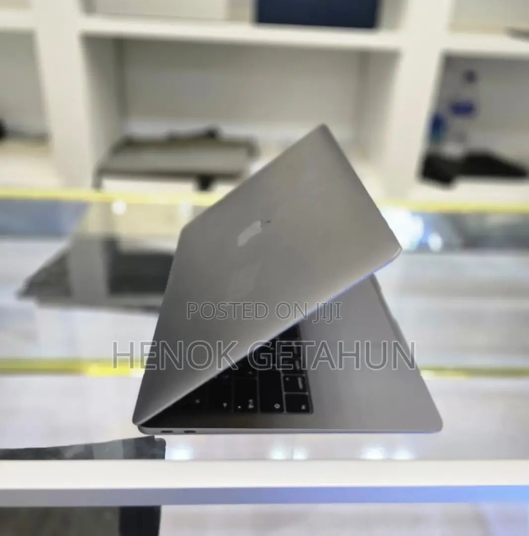 New Laptop Apple MacBook Air 2019 16GB Intel Core I5 SSD 256GB