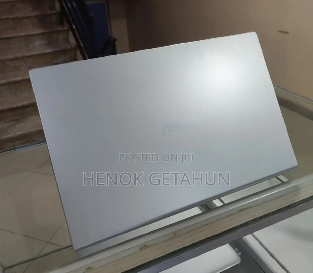 New Laptop Asus VivoBook 15 X505BA 8GB Intel Core I7 SSD 512GB