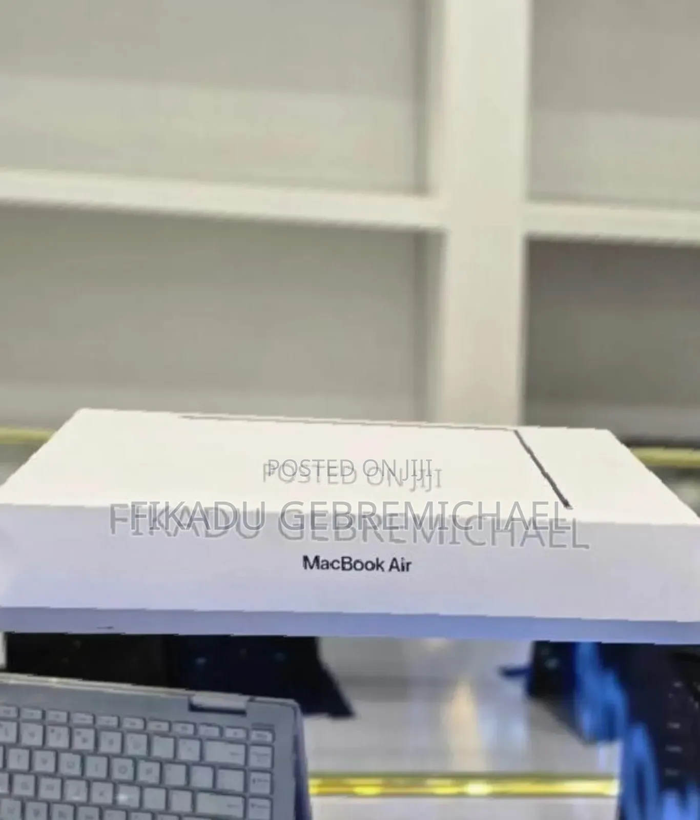 New Apple MacBook Air 2024 M3 15-inch 8GB Intel Core i7 SSD 512GB