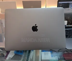 New Laptop Apple MacBook Pro 2018 32GB Intel Core I9 SSD 1T