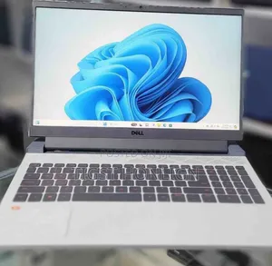 New Laptop Dell G15 5511 16GB Intel Core I7 SSD 512GB