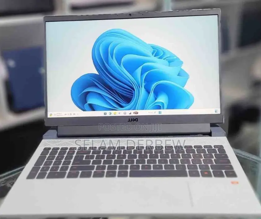 New Laptop Dell G15 5511 16GB AMD Ryzen 7 SSD 512GB