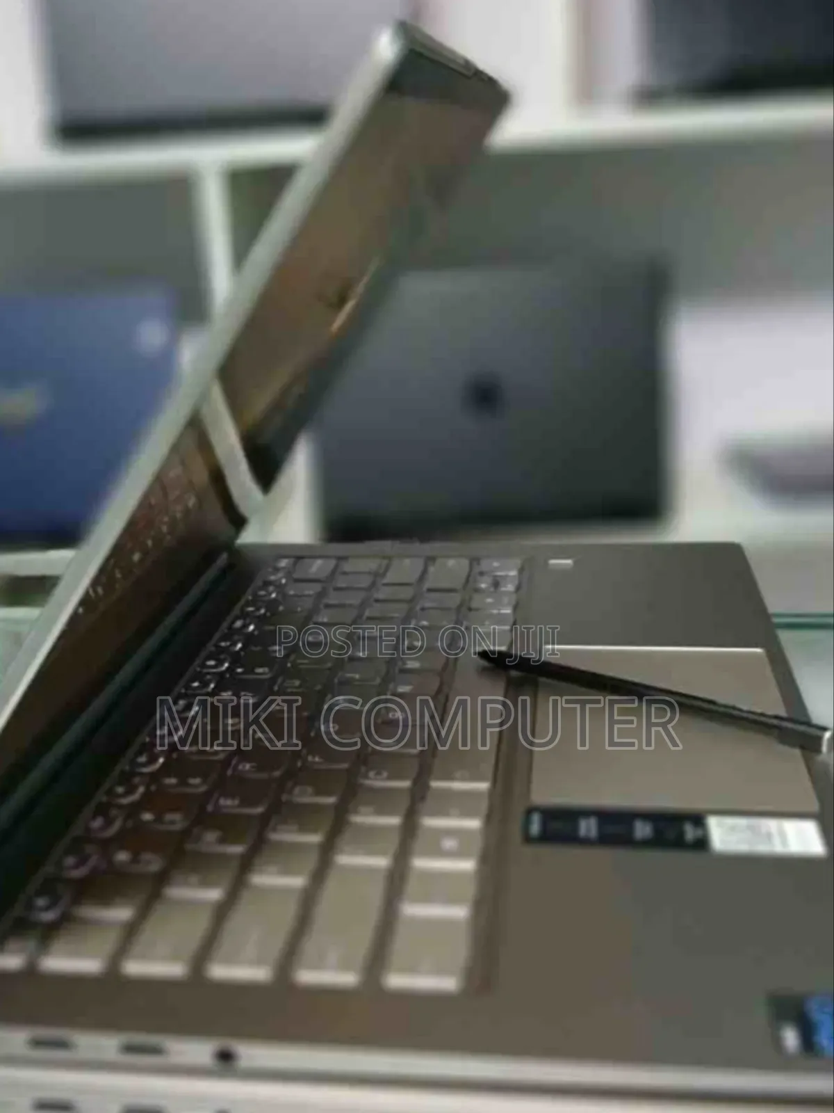 New Laptop Lenovo Yoga 700 16GB Intel Core I7 SSD 512GB