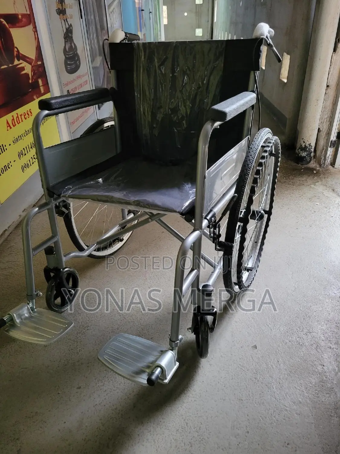 Wheelchair for Adult-Support Comfort While Reducing Pressure
