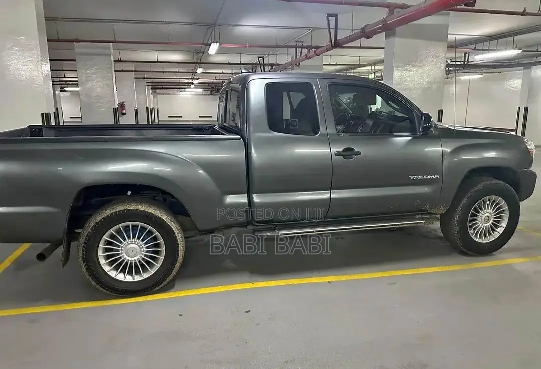 Toyota Tacoma 2014 Gray