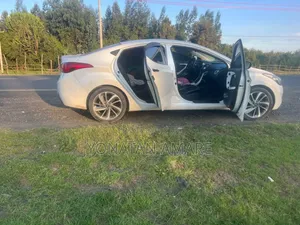 Hyundai Avante 2013 White