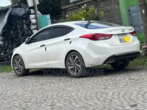 Hyundai Avante 2013 White