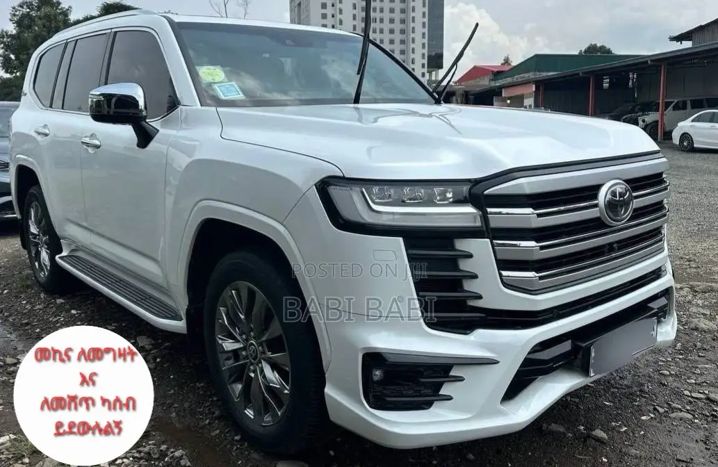 Toyota Land Cruiser 2022 White