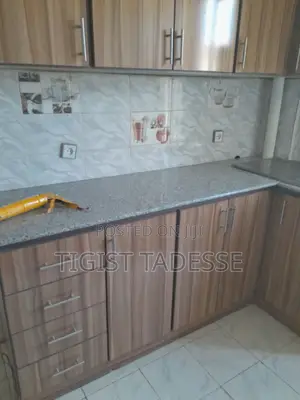 Kitchen Cabinet አንደቤትዎ ፅድት አድርገን እንሰራለን