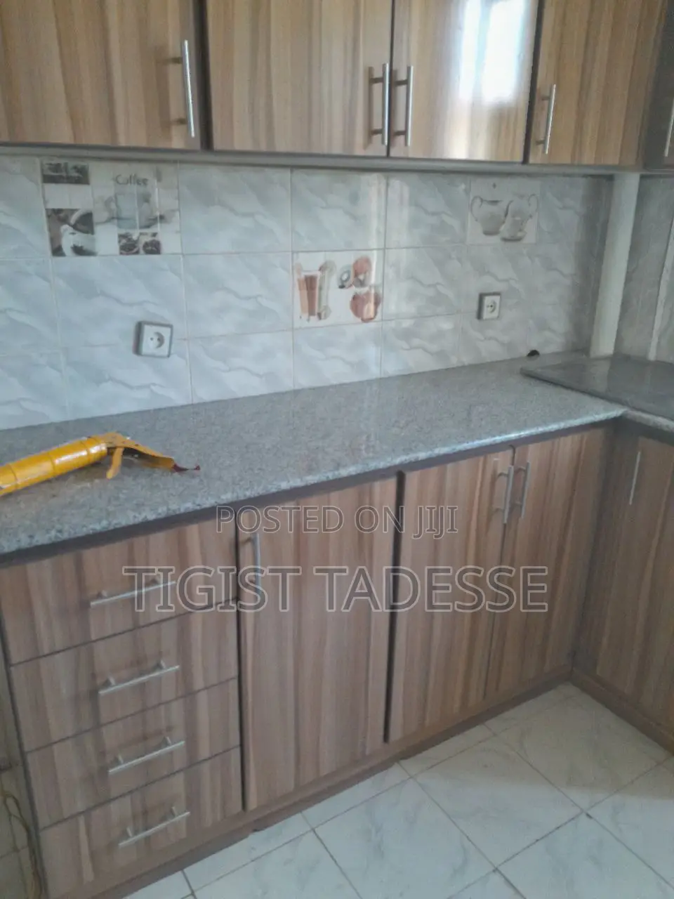 Kitchen Cabinet አንደቤትዎ ፅድት አድርገን እንሰራለን
