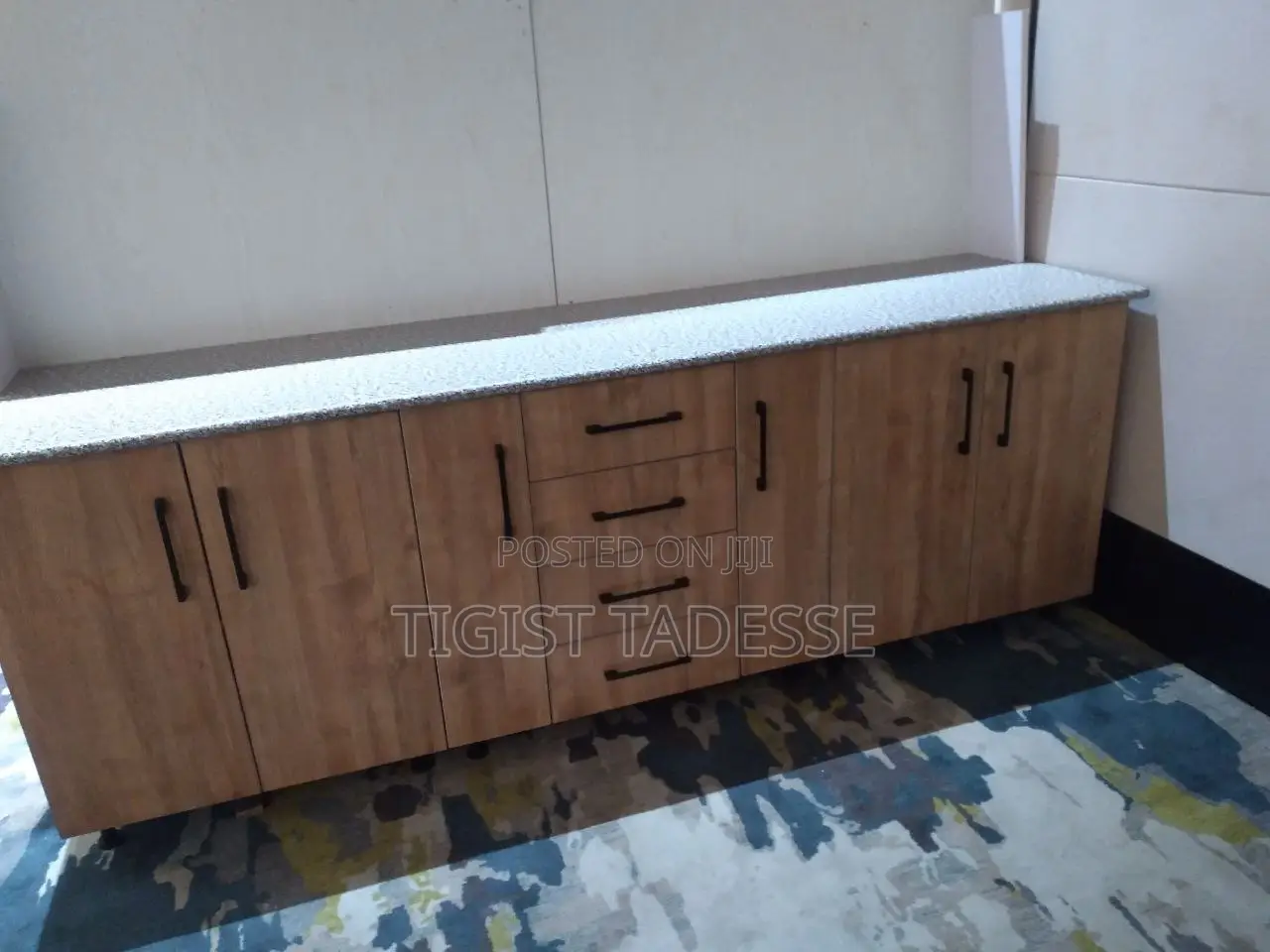 Kitchen Cabinet አንደቤትዎ ፅድት አድርገን እንሰራለን