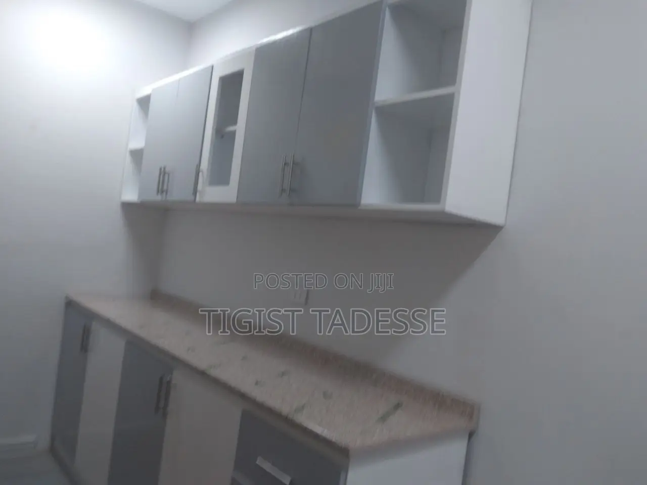 Kitchen Cabinet አንደቤትዎ ፅድት አድርገን እንሰራለን