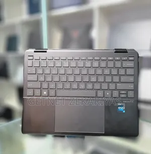 New Laptop HP Spectra 13 16GB Intel Core I7 SSD 512GB