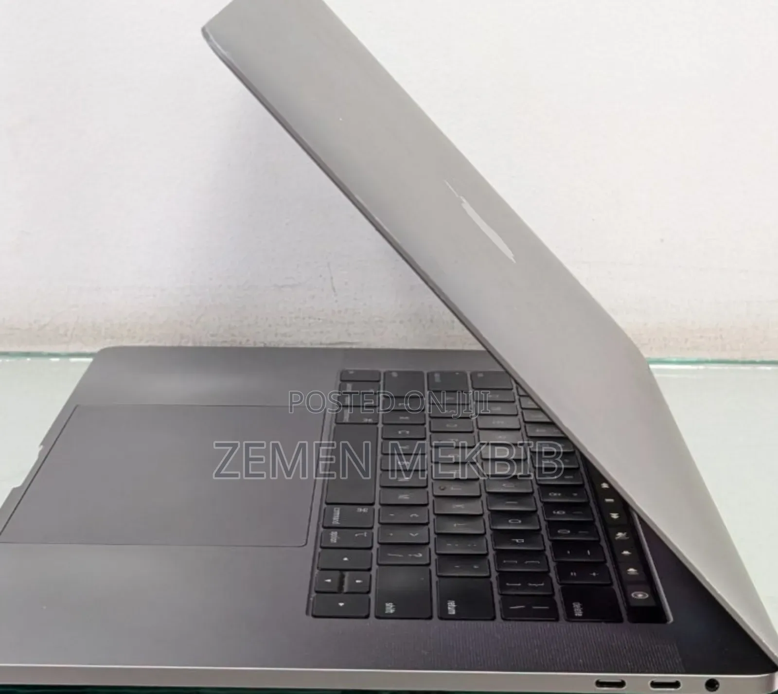 New Laptop Apple MacBook Pro 2018 32GB Intel Core I7 SSD 512GB