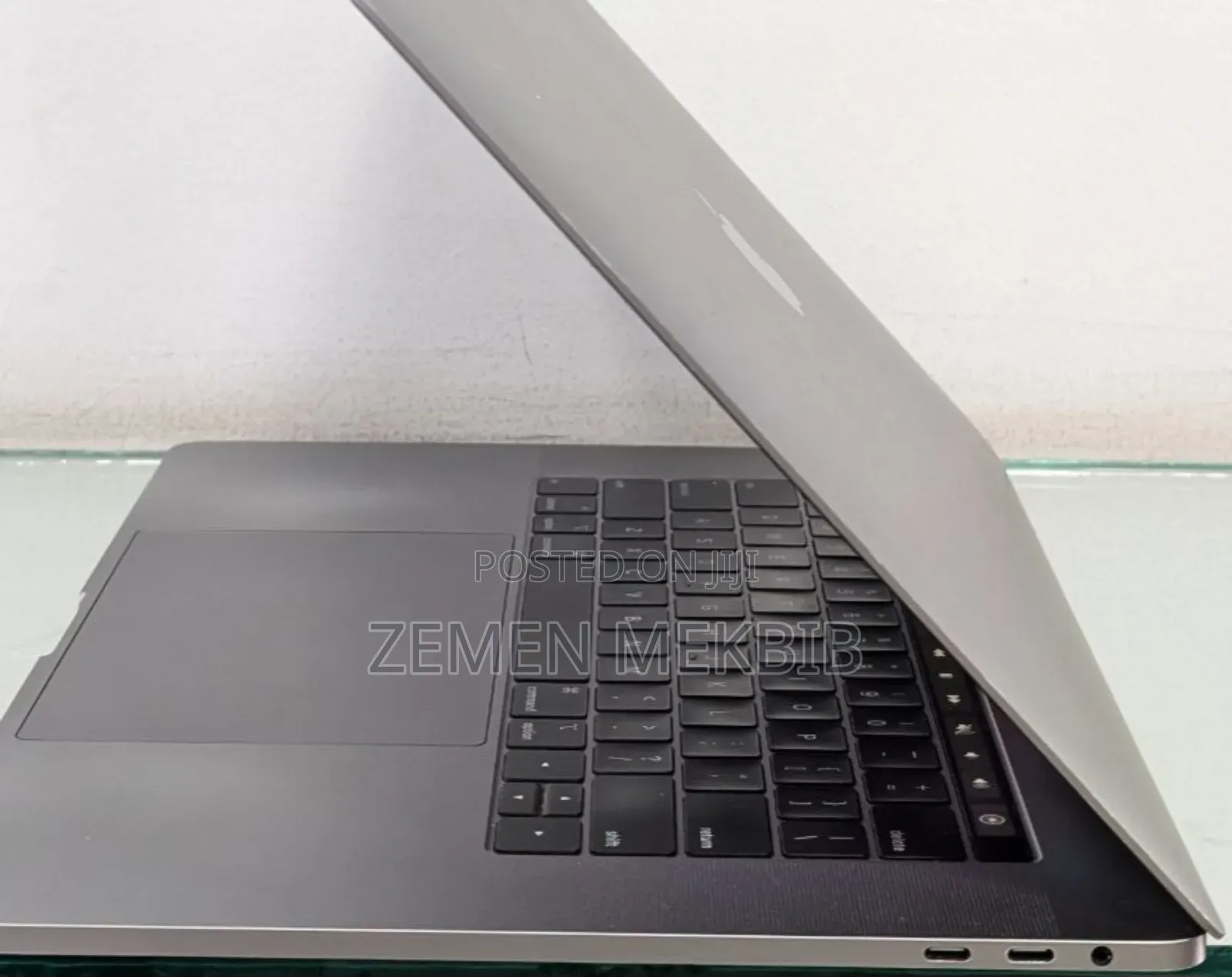 New Laptop Apple MacBook Pro 2018 32GB Intel Core I7 SSD 512GB