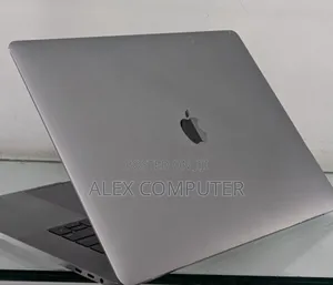 New Laptop Apple MacBook 2018 32GB Intel Core I7 SSD 512GB
