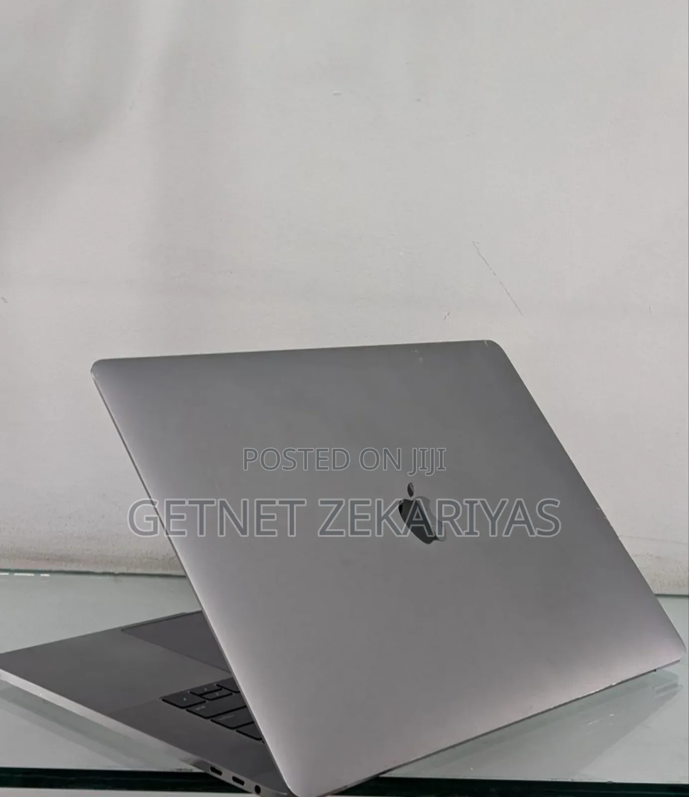 New Laptop Apple MacBook Pro 2018 32GB Intel Core I7 SSD 512GB