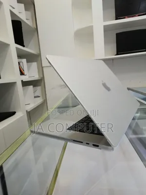 New Laptop Apple MacBook Pro 2023 M2 Pro 16-Inch 16GB Apple M2 SSD 1T