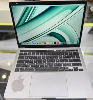 New Laptop Apple MacBook Pro 2022 M2 8GB Apple M2 SSD 256GB