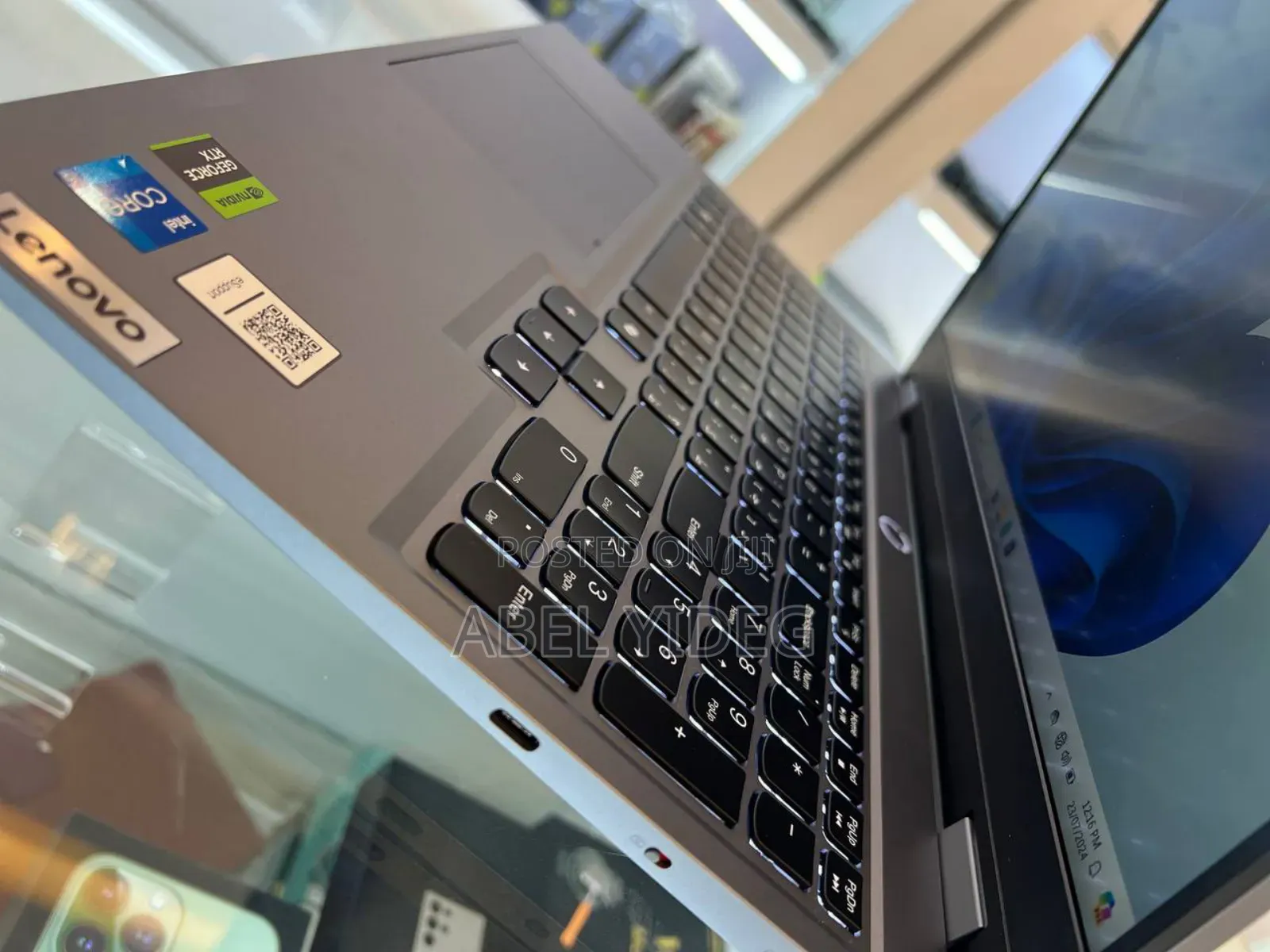 New Laptop Lenovo LOQ 15IRH8 16GB Intel Core I5 SSD 512GB