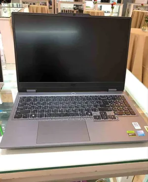 New Laptop Lenovo LOQ 15IRH8 16GB Intel Core I5 SSD 512GB
