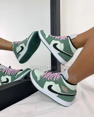 Jordan 1 “ Dutch Green”