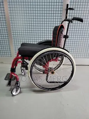 Almost New/Wheelchair/Wheelchair
|Transfer |Walker/Rollator