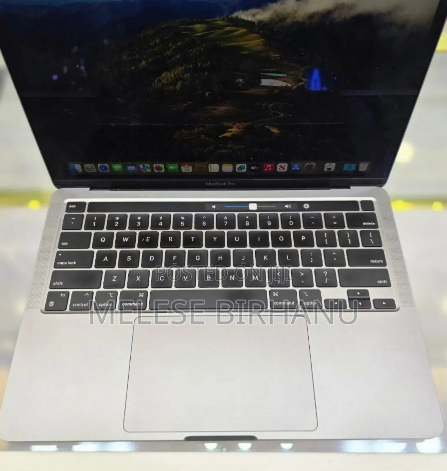 New Laptop Apple MacBook Pro 2020 M1 8GB Apple M1 Pro SSD 512GB