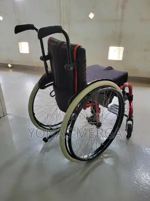 Quality Wheelchair/የልጅ Welchair Suitable for Road Condition