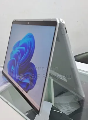 New Laptop HP Spectre 8GB Intel Core I5 SSD 512GB