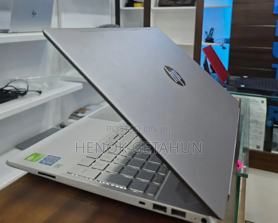 New Laptop HP Pavilion 15 16GB Intel Core I7 SSD 512GB