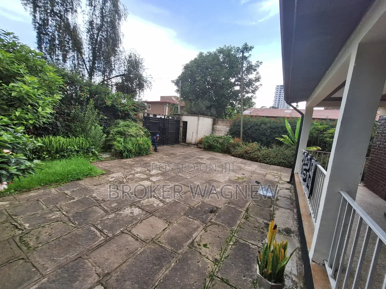 3bdrm Villa in Bole for rent