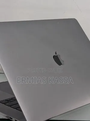 New Laptop Apple MacBook 2018 32GB Intel Core I7 SSD 512GB