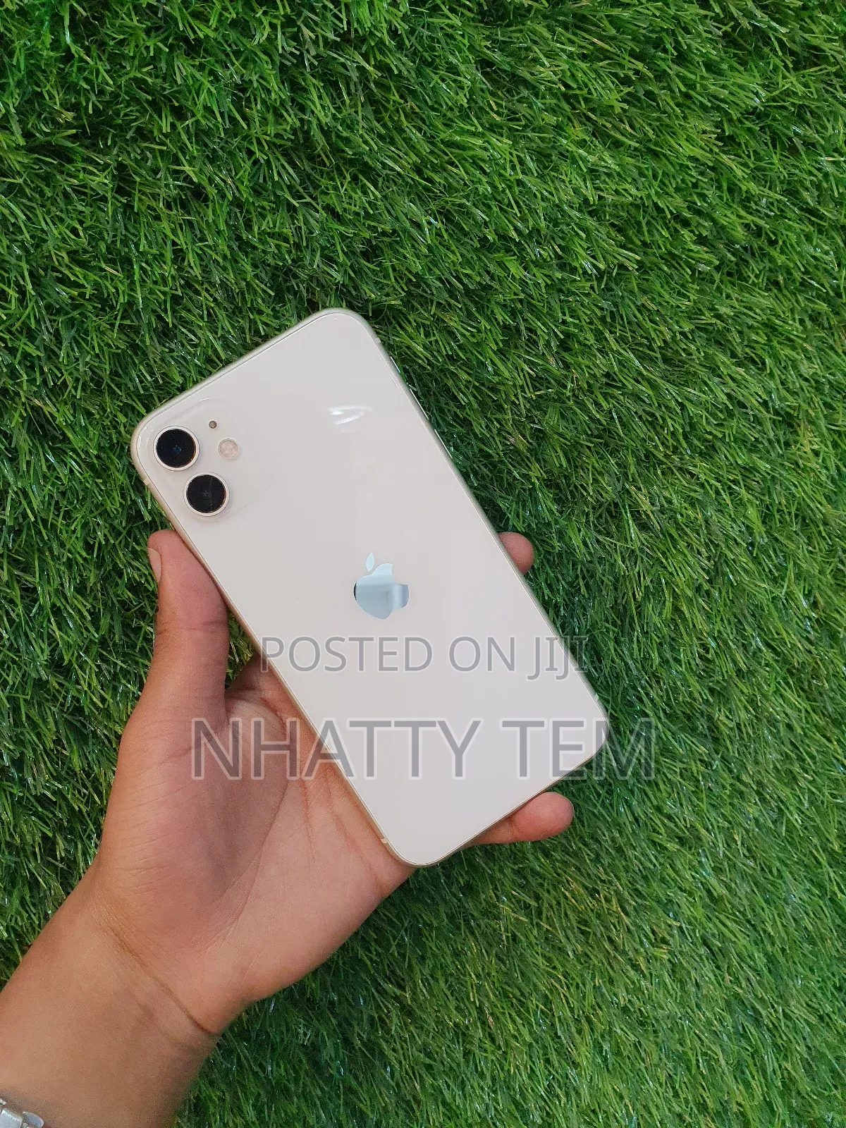 New Apple iPhone 11 64 GB White