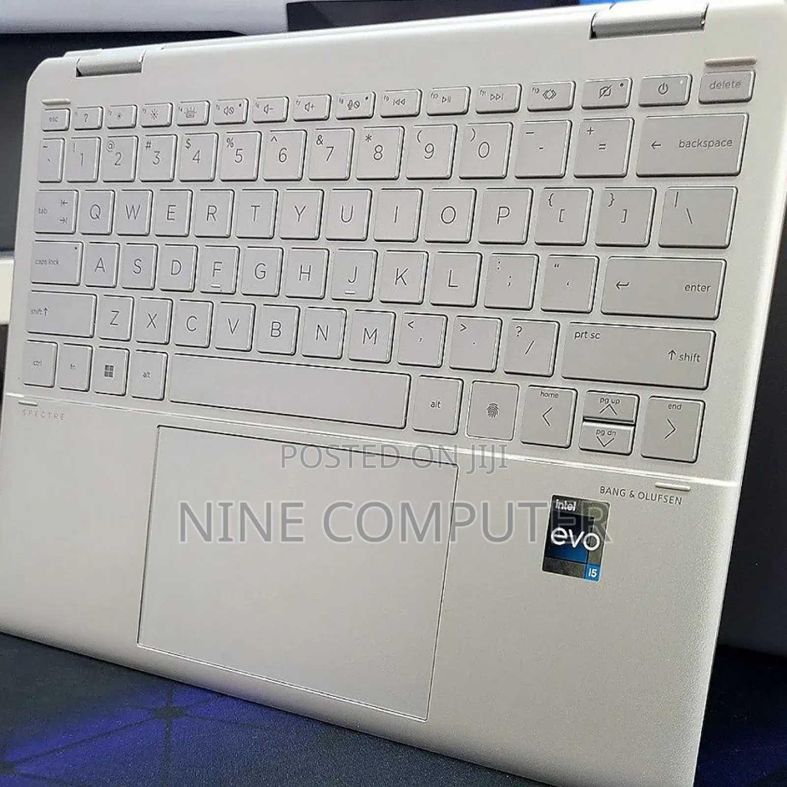 New Laptop HP Spectra 13 8GB Intel Core I5 SSD 512GB