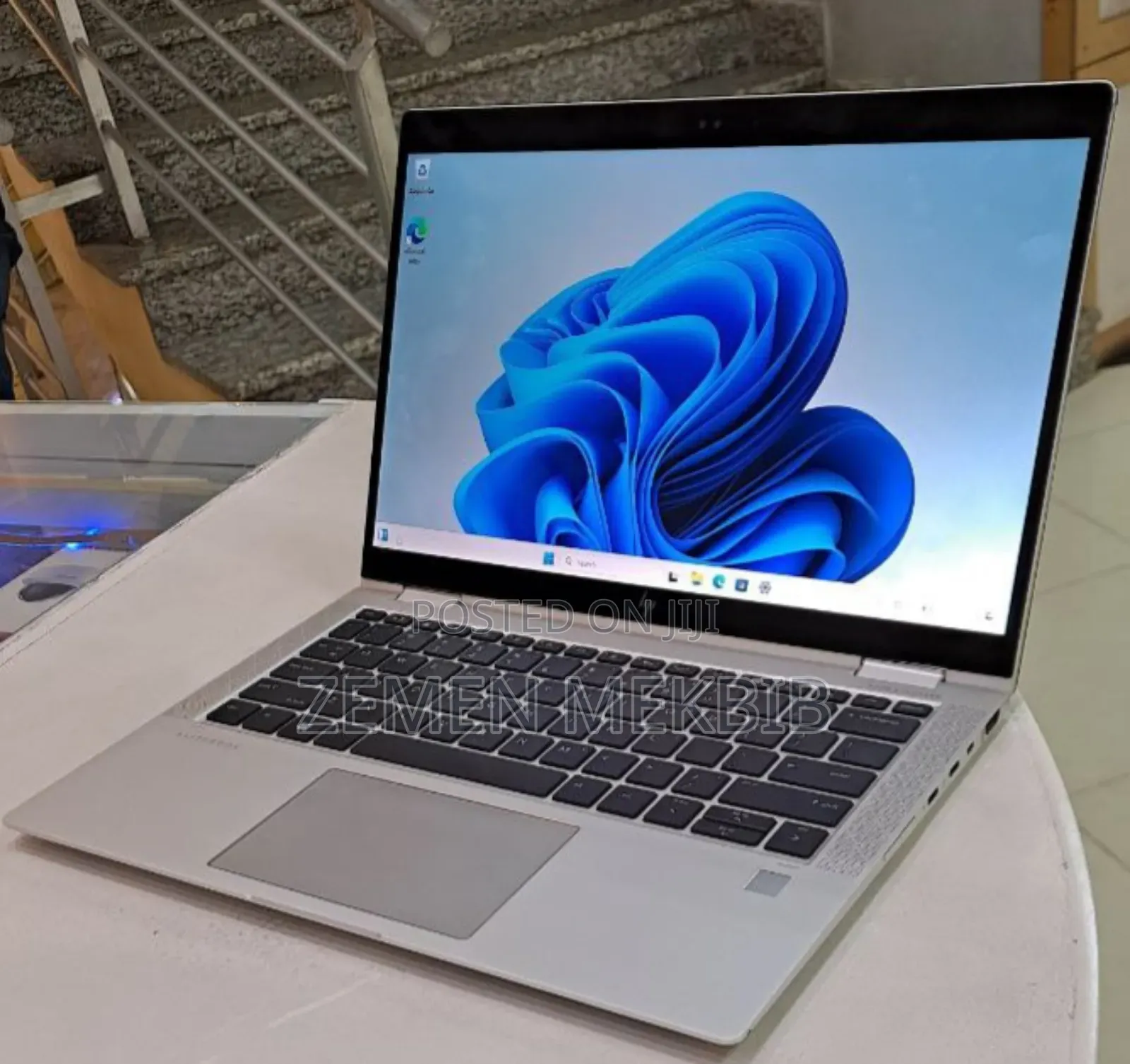 New Laptop HP Envy X360 8GB Intel Core I5 SSD 256GB