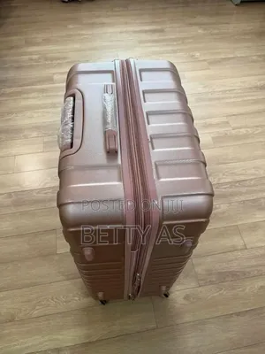 Photo - Luggage Bag