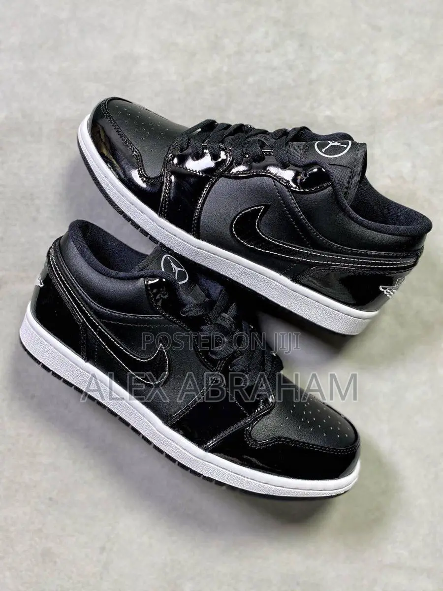 Jordan 1 “ Black Shining”