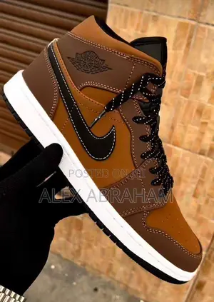 Jordan 1 “ Dark Chocolate “