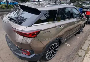 Bestune T77 1.2 FWD 2022 Gold