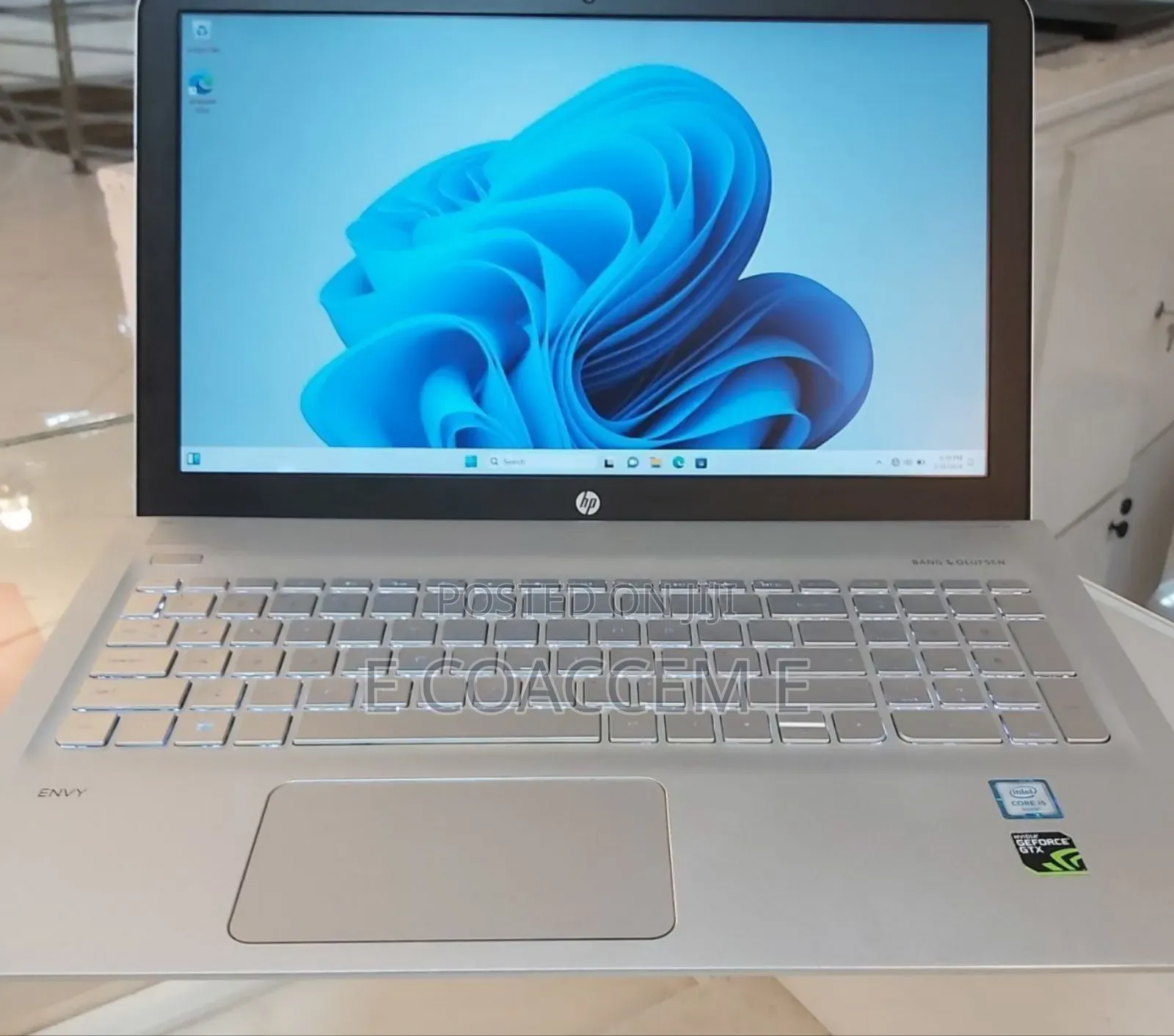 New Laptop HP Envy 15 8GB Intel Core I5 HDD+SSD 128GB