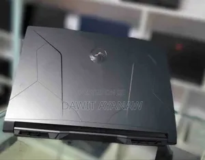 New Laptop MSI 16GB AMD Ryzen 5 SSD 512GB